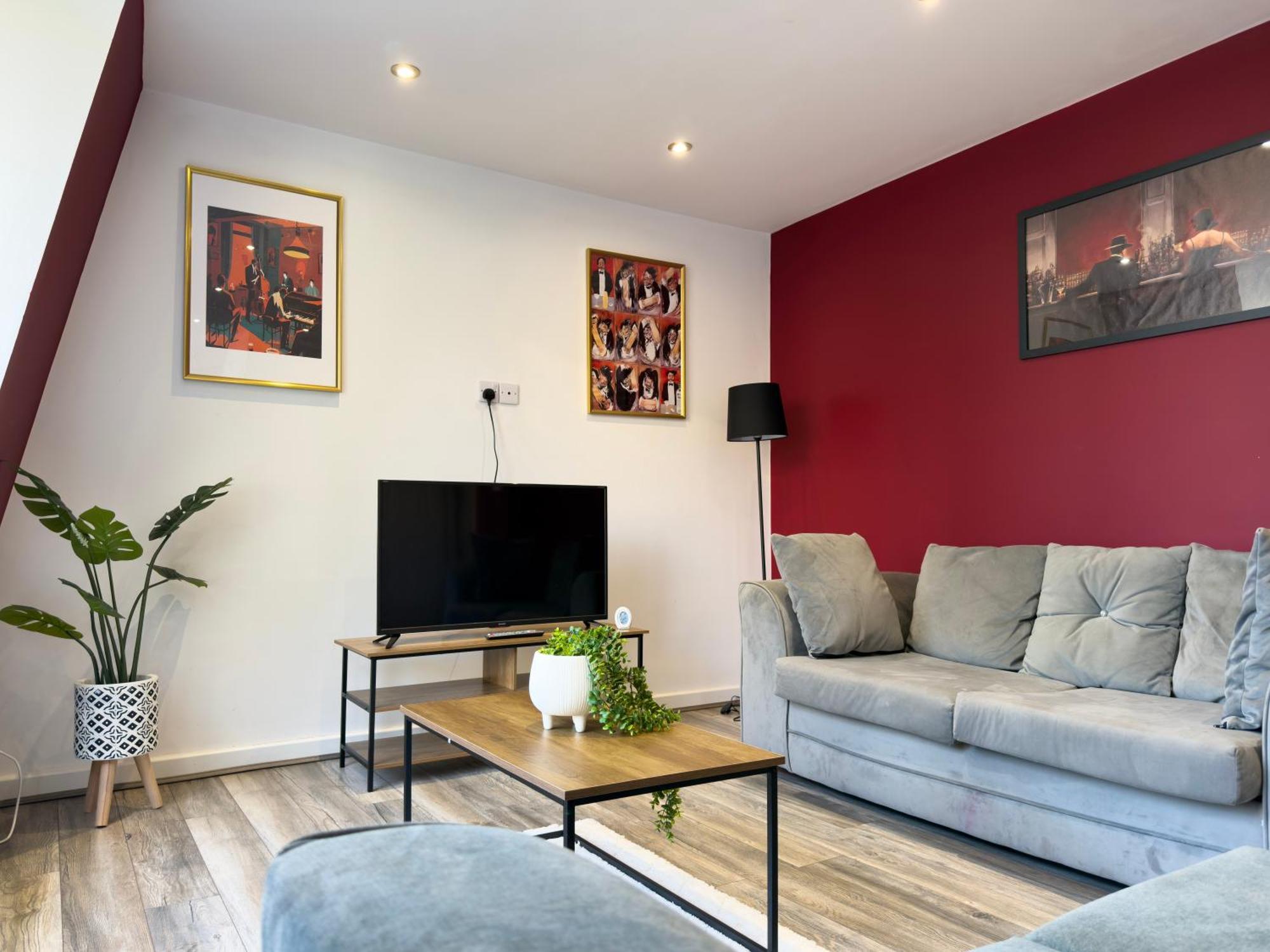 Apartment Penthouse By Mlvstays